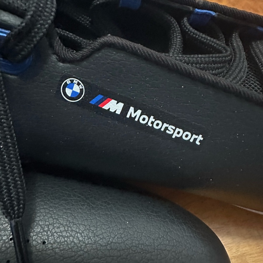 Women's Black Athletic Shoes - Picture 6 of 8